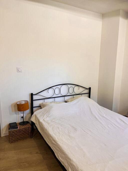 Appartement Charmant Et Calme Dans L'Herault Poussan Exterior foto